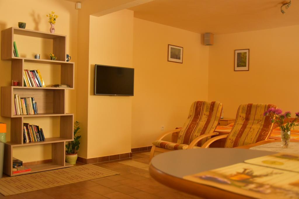 Za Kaplicku Guest House Hovorany Luaran gambar